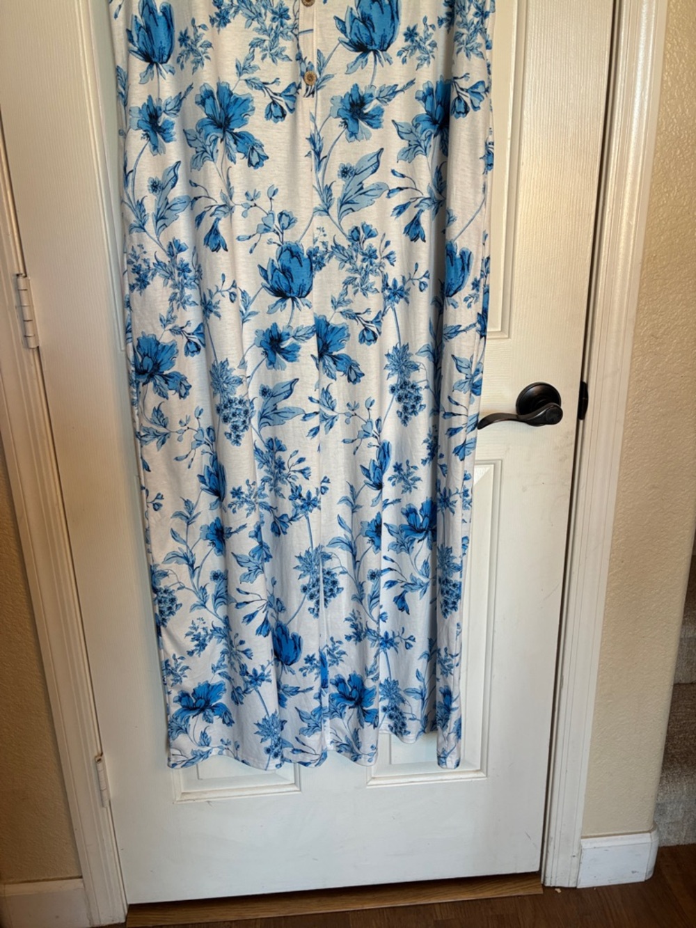 Blue Floral Button-Front Jumpsuit With Pockets - Picture 9 of 11